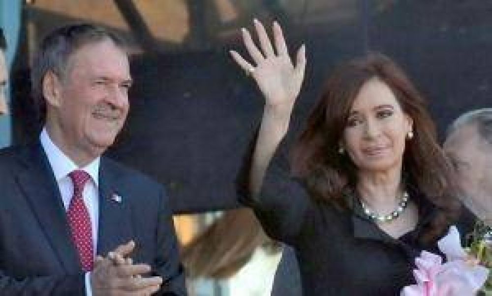Sin noticias de Naci�n, C�rdoba se endeuda en U$S 200 millones