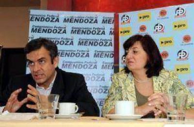 Rosales present� su plan vial con una asesora puntana