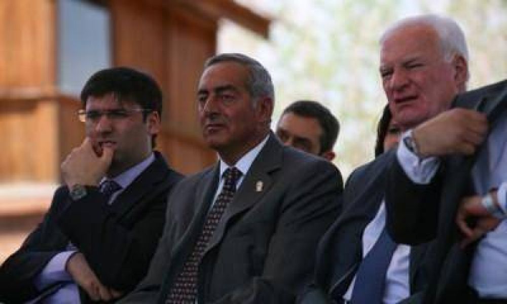 Fayad, el �nico radical dentro de un acto netamente peronista