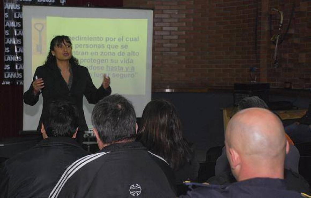 JORNADA DE CAPACITACI�N DEL PLAN SOBRE SEGURIDAD Y EVACUACI�N DE EDIFICIOS