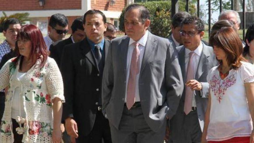 Alperovich fij� una fuerte postura contra el aborto