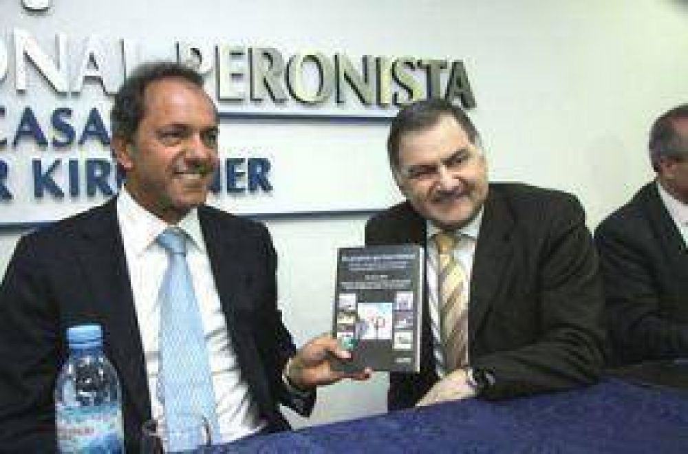 Julio Pereyra present� el libro en homenaje a N�stor Kirchner