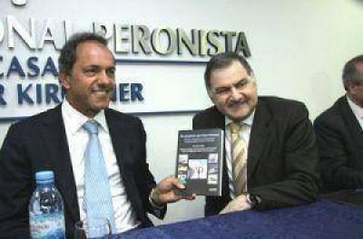 Julio Pereyra present� el libro en homenaje a N�stor Kirchner