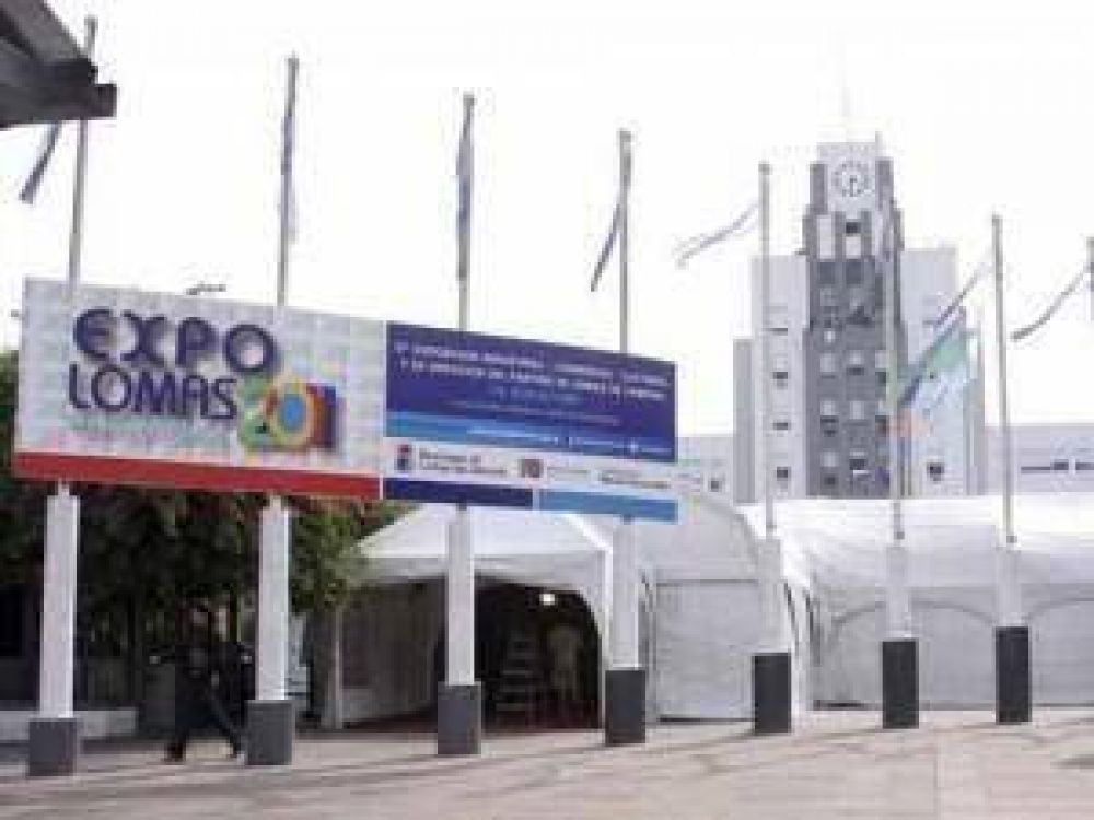 Ya se mont� la carpa en la plaza y el s�bado arranca la Expolomas