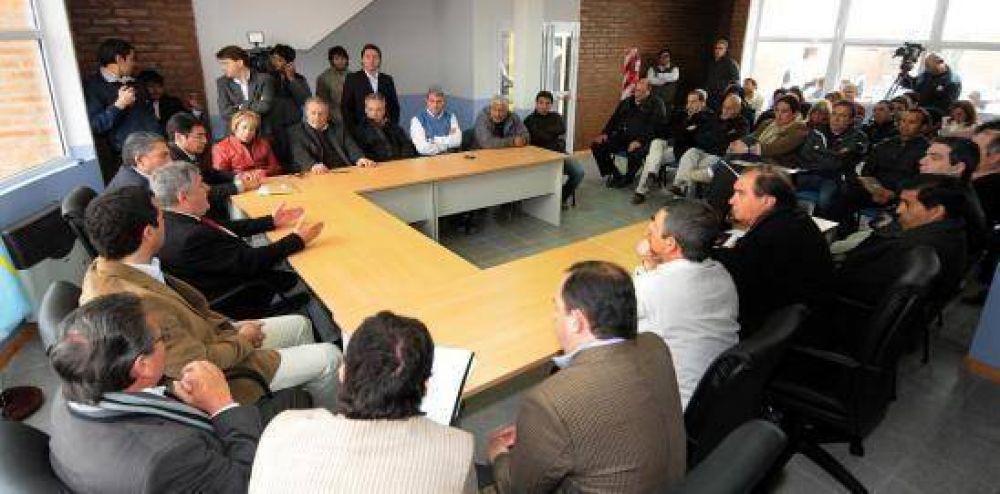 En reuni�n de Gabinete se inform� a los jefes comunales sobre estudios realizados en miner�a