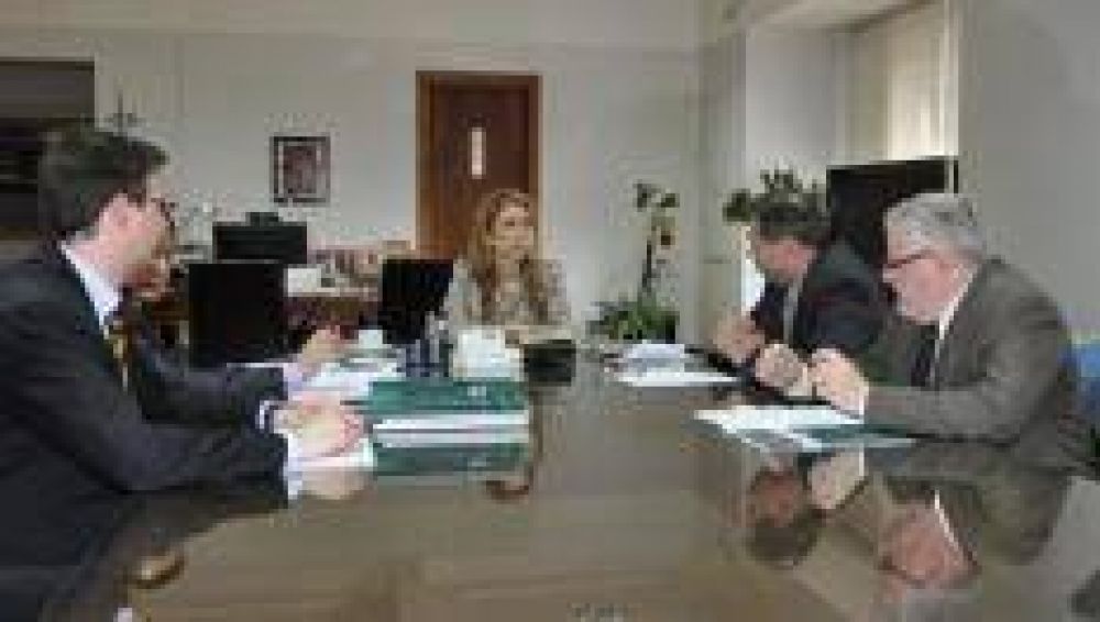 Giorgi se reuni� en Buenos Aires con empresarios locales 