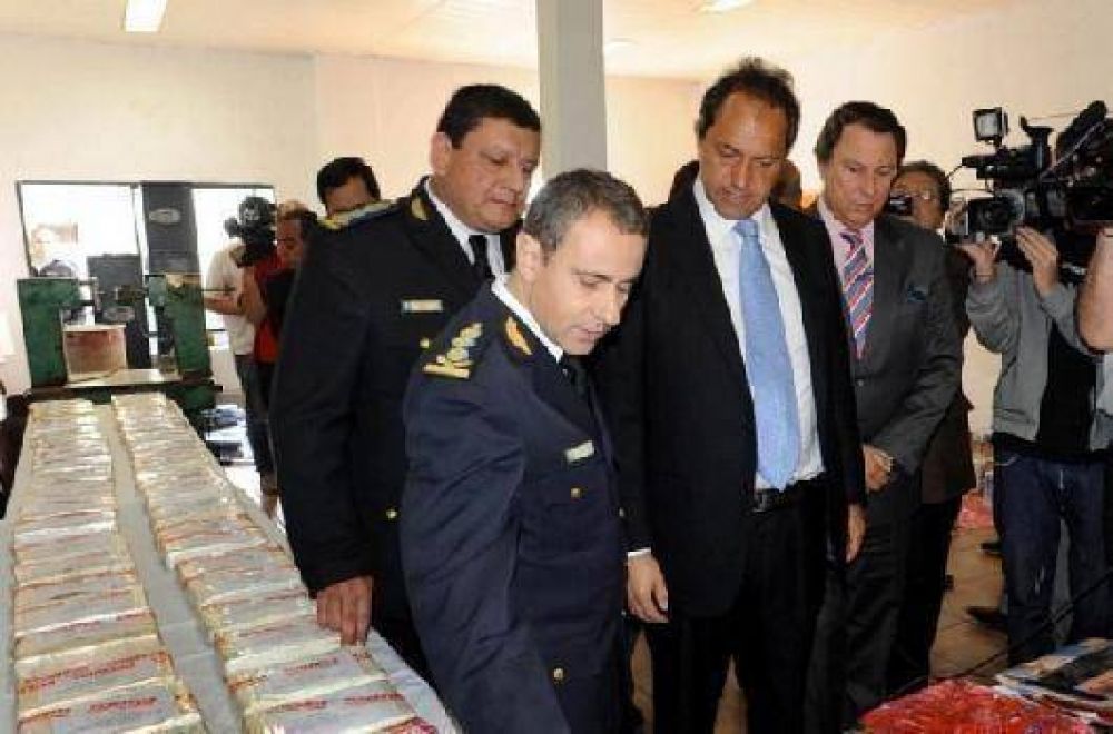 Scioli resalt� la detenci�n de una banda internacional y el secuestro de 50 kilos de coca�na