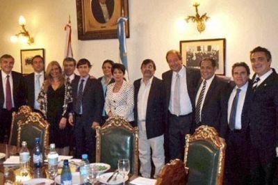 La sucesora de Mestre en el Senado se reuni� con bloque de UCR