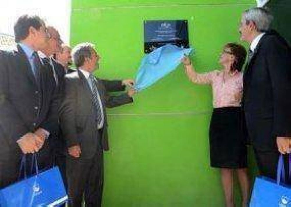  El PILP III abri� sus puertas con la exportaci�n de productos como eje central