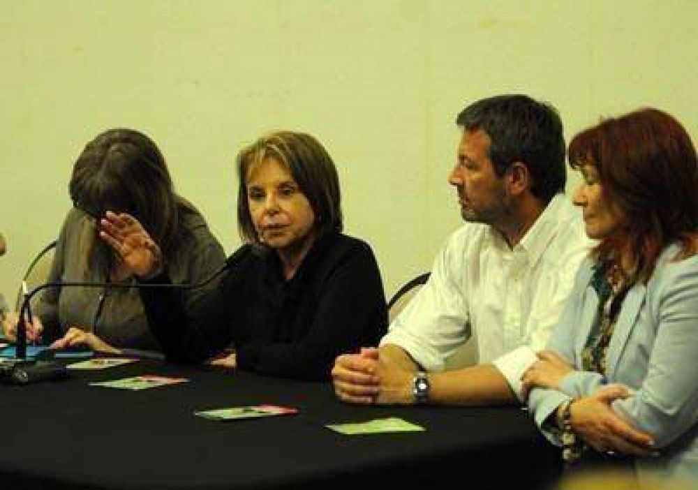 "Nuestro objetivo es trabajar para el balotaje", dijo Duhalde