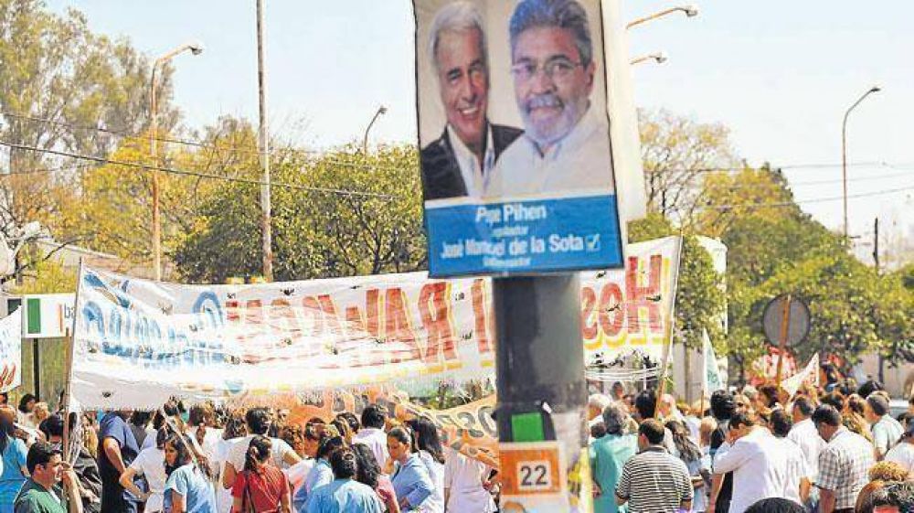 Estatales dan batalla por la suba salarial 