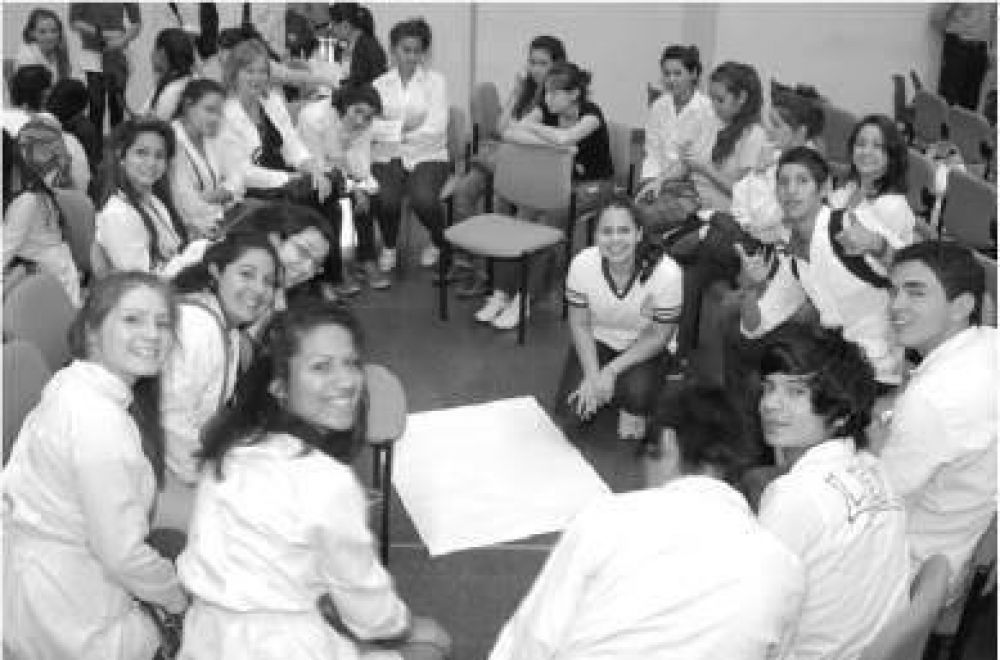 M�s de mil alumnos participaron en el taller �Juventud, Violencia y Promoci�n de la Salud�