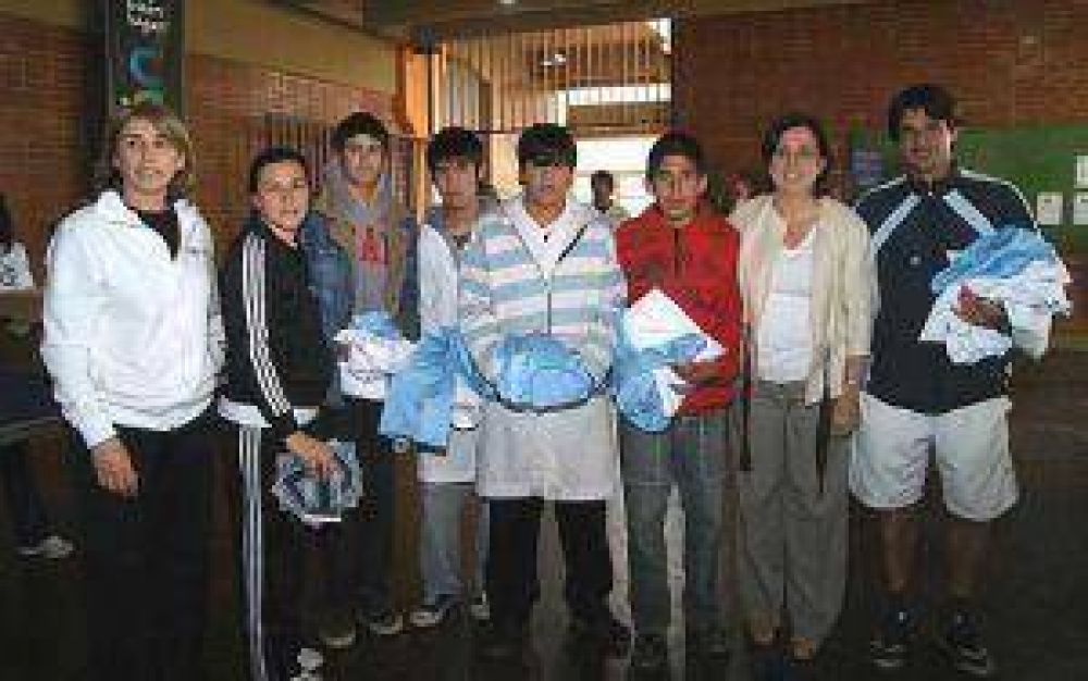 La intendenta entreg� ropa deportiva a la delegaci�n de los �juegos BA 2011�