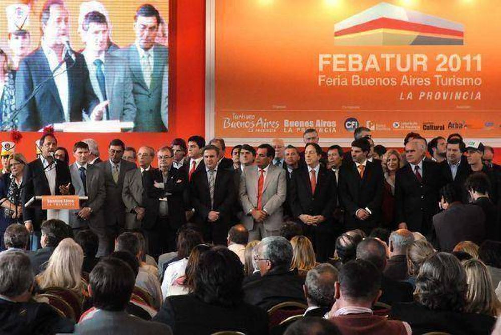Con la presencia del intendente Carossi, Scioli puso en marcha la 9� edici�n de FEBATUR 2011 en La Rural