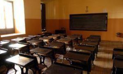El paro en los colegios de la UNC no se aplaza