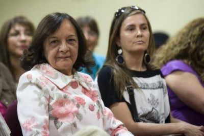 Leticia Vargas result� electa decana de Humanidades