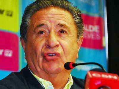 Duhalde dijo que al Gobierno "le conviene sumar legisladores de Binner"