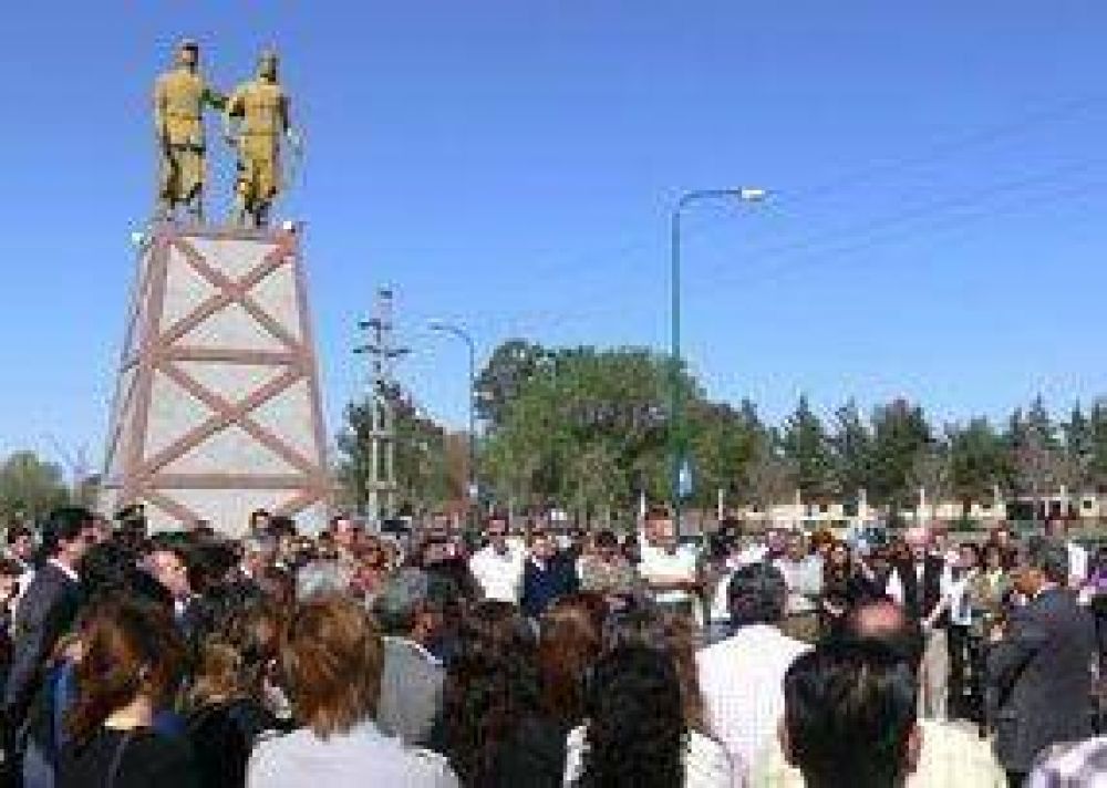  Villa Mercedes: inauguraron mejoras en la rotonda �del Indio�