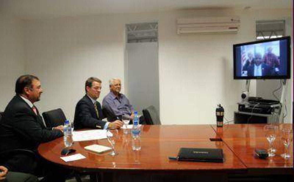 El intendente Isa mantuvo una videoconferencia de trabajo con su par estadounidense de Columbia