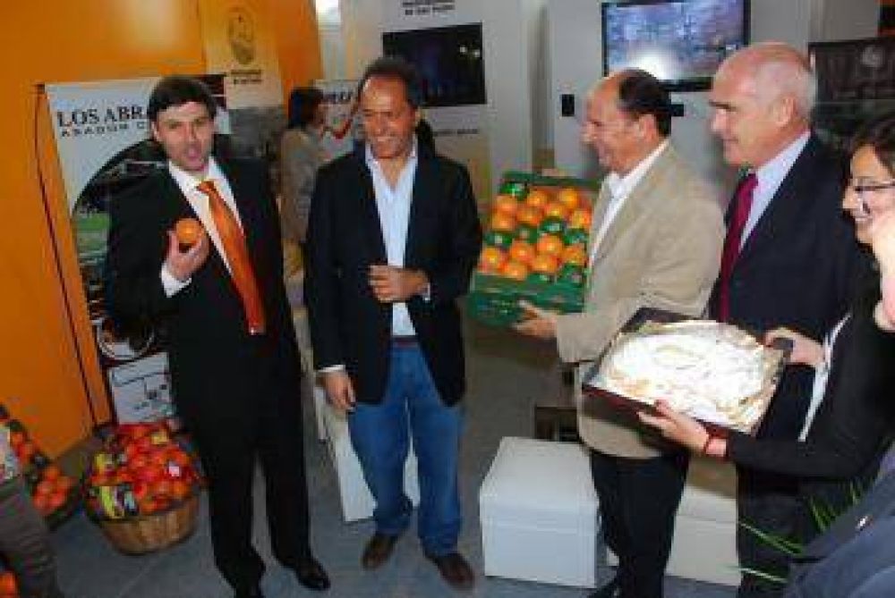 Scioli visit� el stand sampedrino en FEBATUR