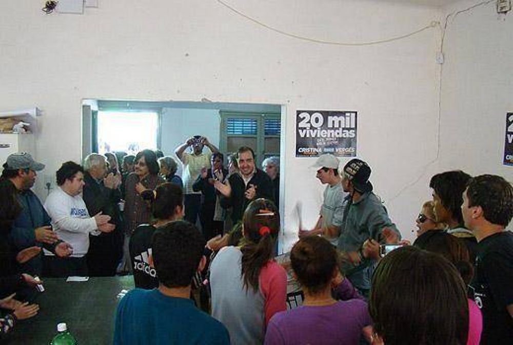  Verg�s: "Si nuestros j�venes dejan las escuelas esta provincia no tiene futuro"
