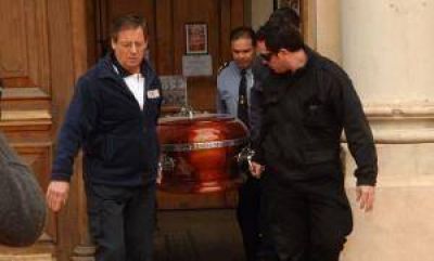 La �repatriaci�n� de Bustos, enterrada