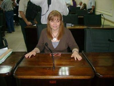 LA ROSA: �ME SIENTO DECEPCIONADA CON ALGUNOS CONCEJALES�