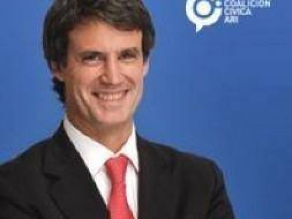 Elecciones 2011: Pray Gay habla de economa en Junn