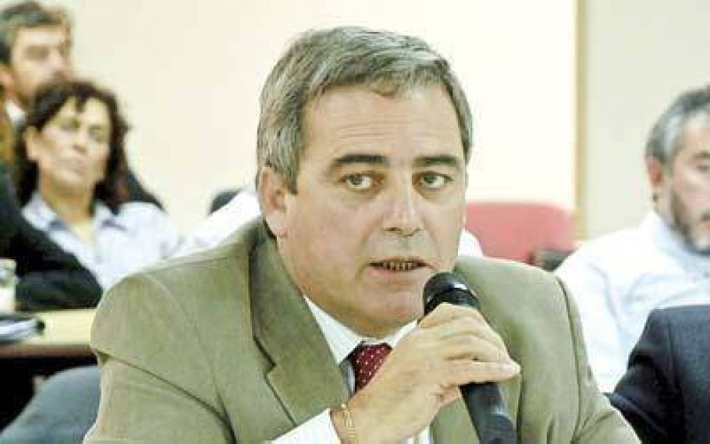 Touri�an: �nadie tiene que pagar peaje para dialogar con Cristina�