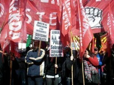Fuerte reclamo por la detenci�n de Sobrero frente al Juzgado Federal de San Mart�n