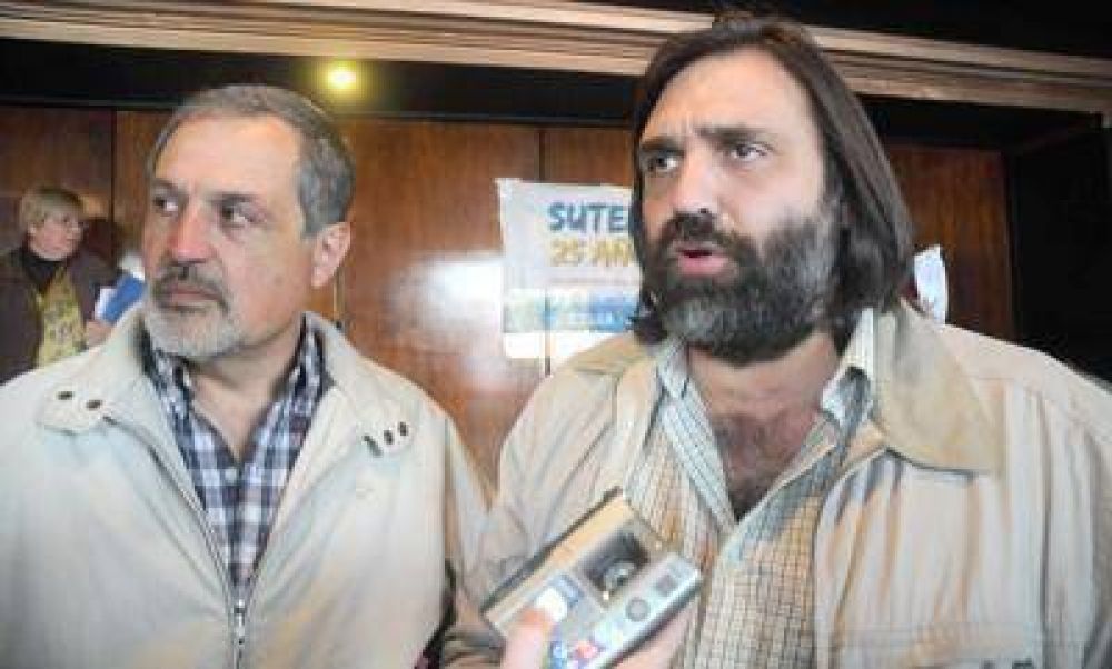 Los docentes vuelven a la carga con el reclamo de recomposici�n salarial