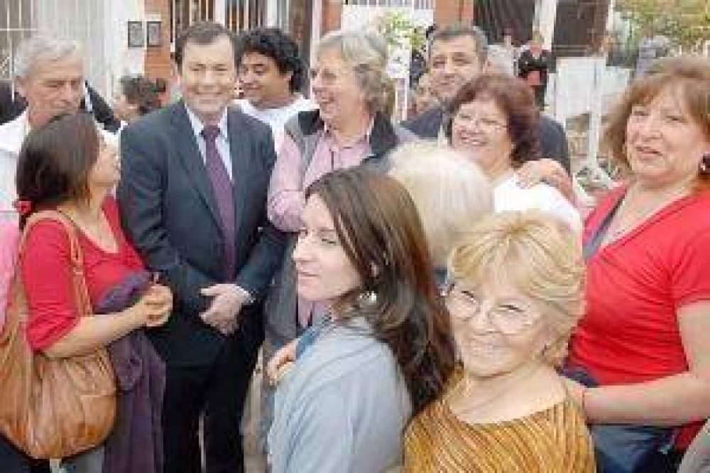 El gobernador record� que es obligatorio sufragar el 23, a�n los que no votaron en las Primarias