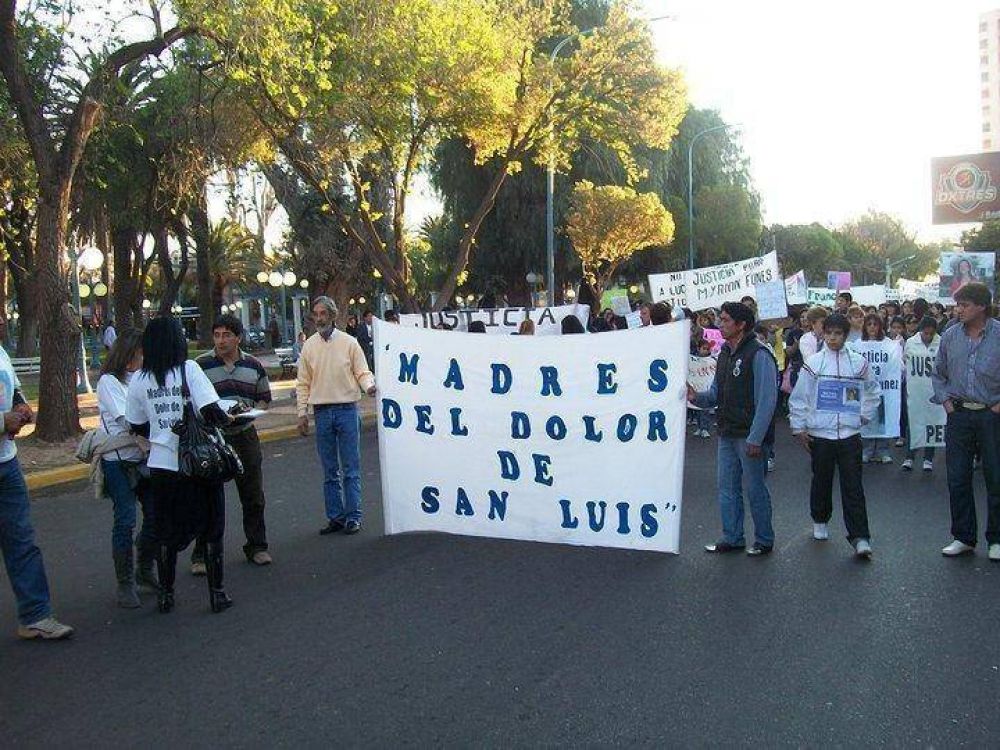 Se encadenaron en San Luis y Villa Mercedes para pedir justicia