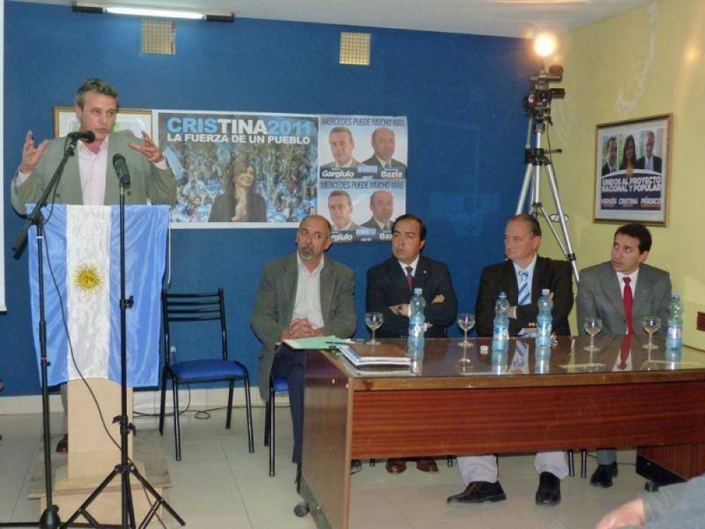 Bazla: �Ser�a bueno que Merlo pudiera explicar su grado de complicidad con Blanca Pereyra�