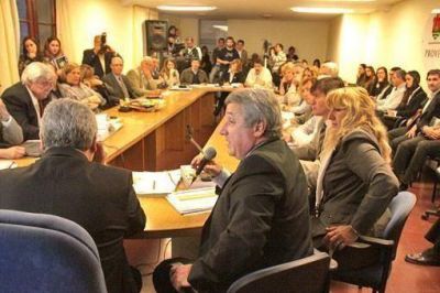 Legislatura aprobar�a hoy con voto de UPC nuevo endeudamiento por u$s 200 millones