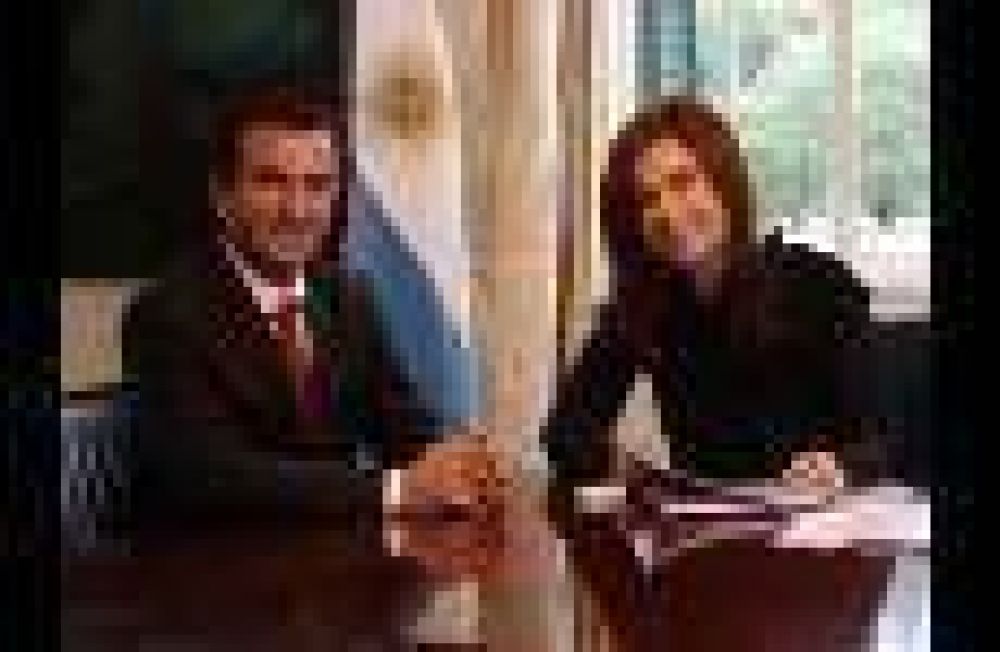 P�rez y Ciurca grabaron un spot y se sacaron fotos con Cristina en Olivos