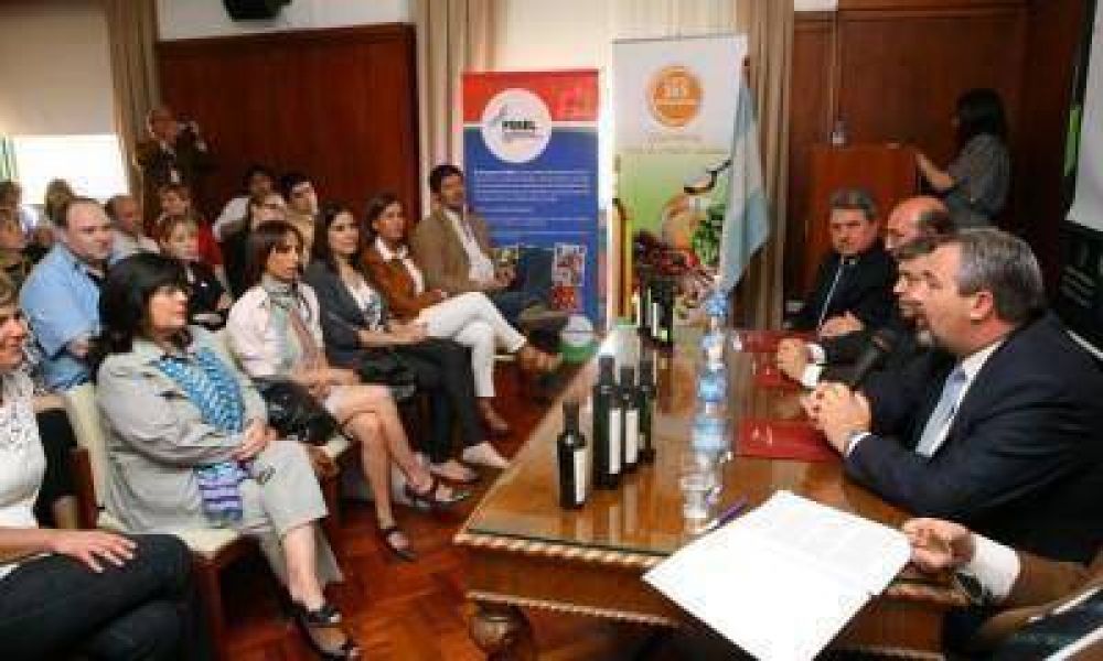 Buscan posicionar al aceite de oliva como nuevo polo gastron�mico