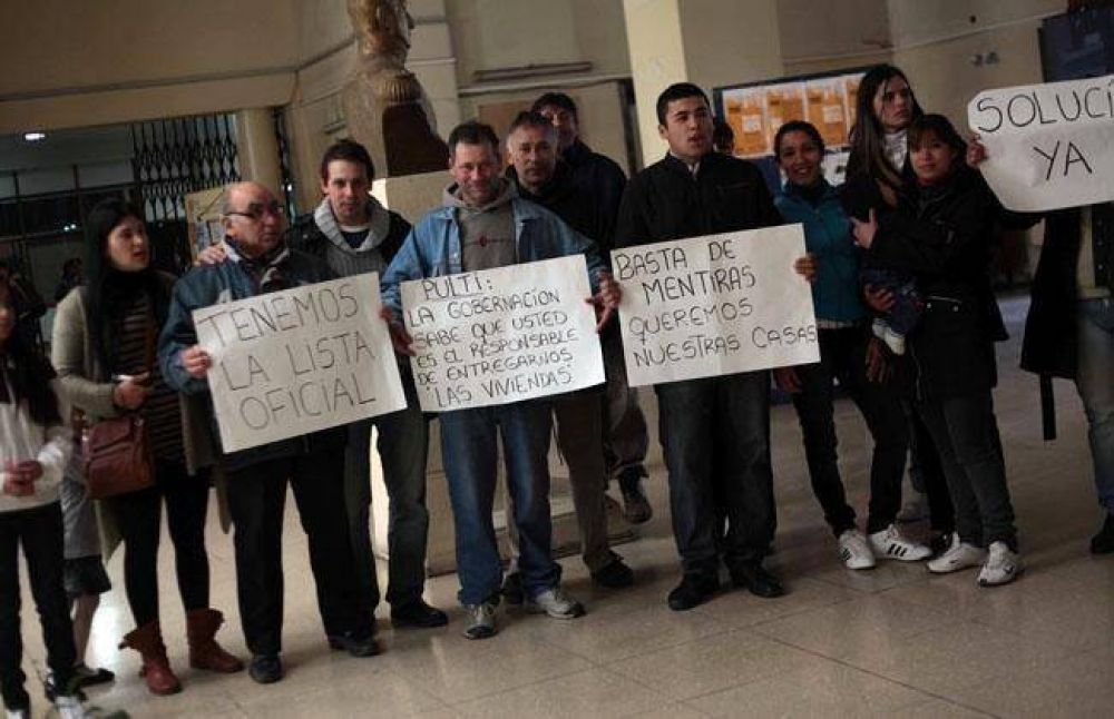Movimientos sociales llevaron sus reclamos a la Municipalidad