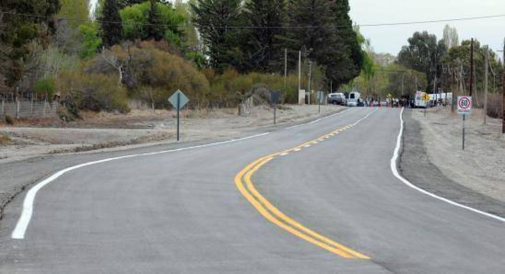 Das Neves inaugur� la pavimentaci�n del acceso a Trelew en la Bajada de Perdomo