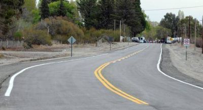 Das Neves inaugur� la pavimentaci�n del acceso a Trelew en la Bajada de Perdomo