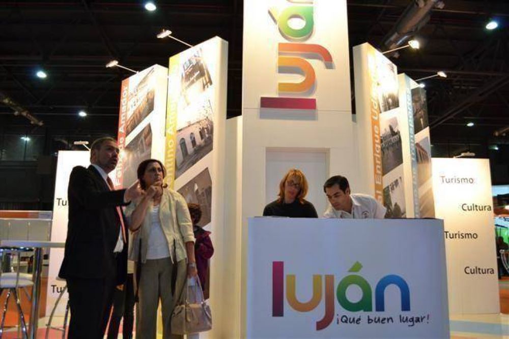 LUJ�N ESTUVO PRESENTE EN FEBATUR 2011