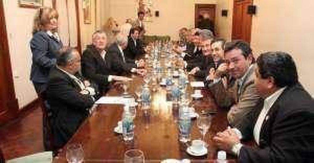 Municipios buscan ayuda para nombrar contratados