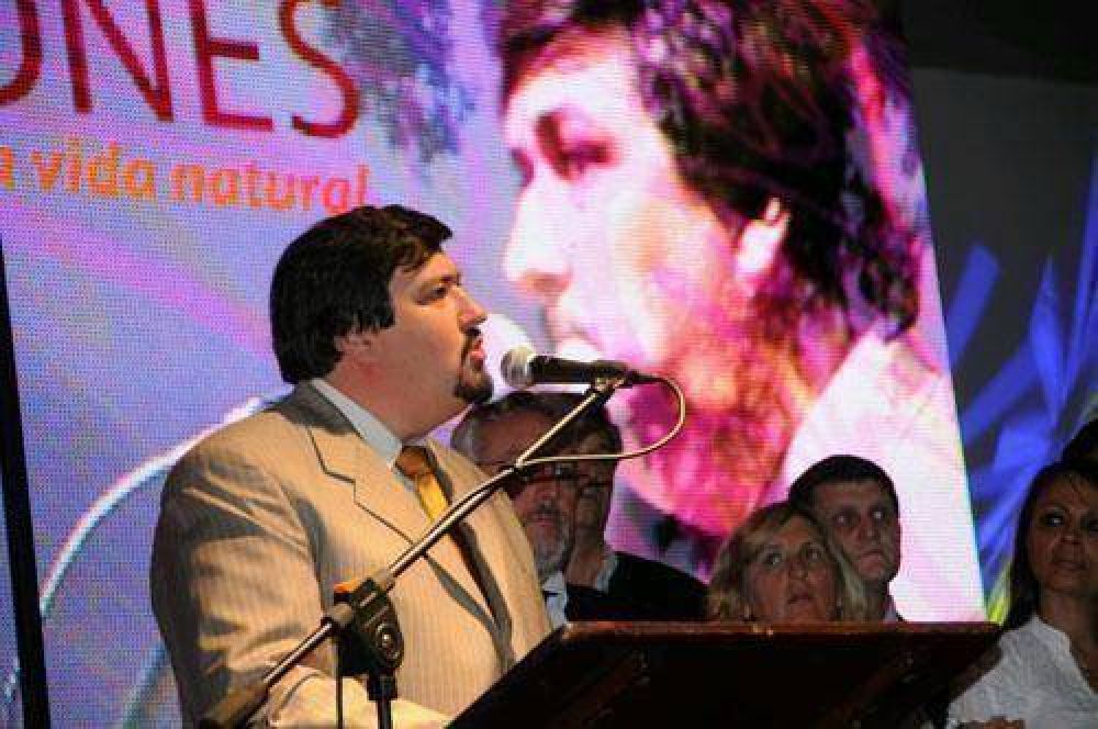 Closs abri� oficialmente la Fiesta de la Yerba en Ap�stoles