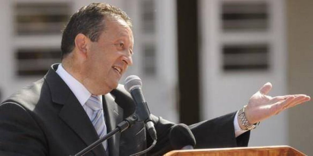 Jaque se molest� con la prensa por no escucharlo en un acto de inauguraci�n