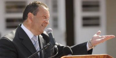Jaque se molest� con la prensa por no escucharlo en un acto de inauguraci�n
