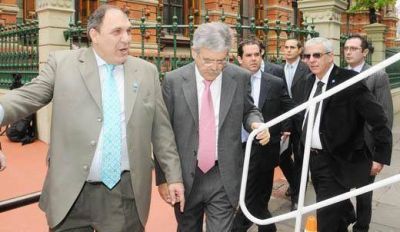 Z�ccaro busca incluir a Pilar en el plan de obras de AySA