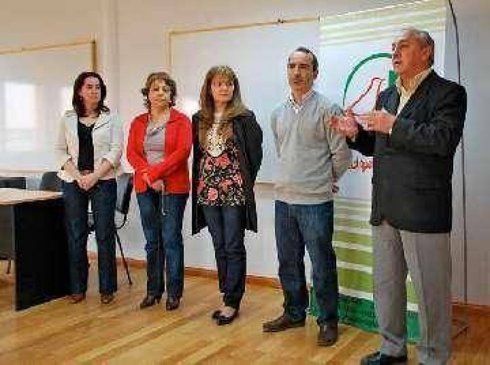 La Municipalidad entreg� microcr�ditos con fondos de recupero por casi $80.000