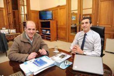 Varios temas analiz� el Intendente en reuni�n con el ministro Randazzo 