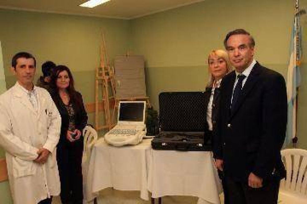 El hospital de Bariloche ya tiene su moderno ecocardi�grafo