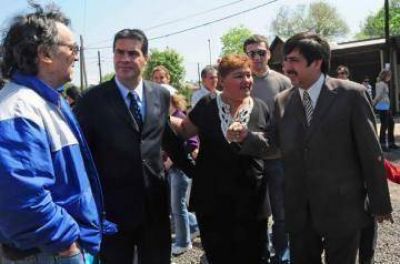 CAPITANICH Y MARTINEZ INAUGURARON EL SISTEMA CLOACAL EN VILLA MAR�N